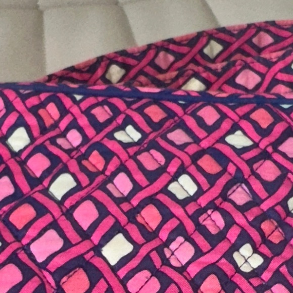 Vera Bradley Katalina Pink Diamonds Breast Cancer Bag Iconic Little Hipster EUC - Picture 4 of 12